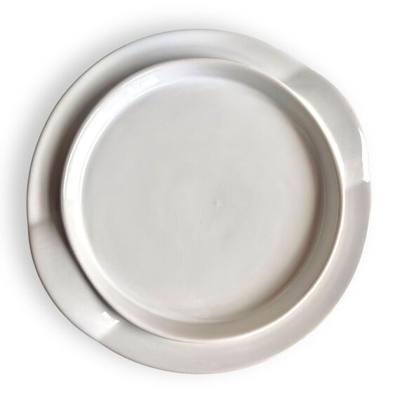 Crate&Barrel Cream White Stoneware  Brie Baking Appetizer Dish with Vented Lid - Picture 13 of 16